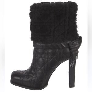 Christian Dior
Cannage Pattern Leather Boots